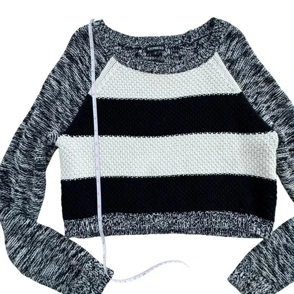 Express Cropped Striped Black and White Melange Sweater Small Long Sleeves - Picture 5 of 9